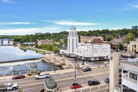 Tiny photo for 1304 Hawkins Court, St. Charles, IL 60174 (MLS # 12568525)