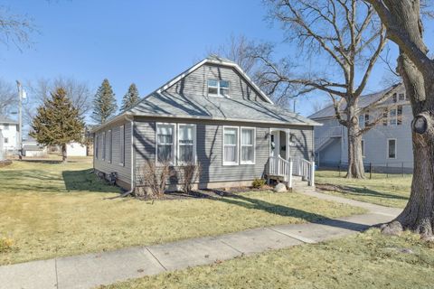 Tiny photo for 308 8th Street, Dewitt, IA 52472 (MLS # 12569283)