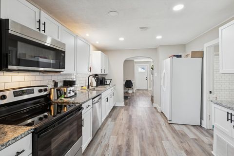 Tiny photo for 308 8th Street, Dewitt, IA 52472 (MLS # 12569283)