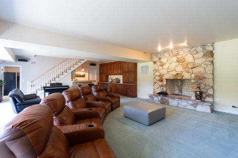 Tiny photo for 418 W County Line Road, Barrington, IL 60010 (MLS # 12481828)