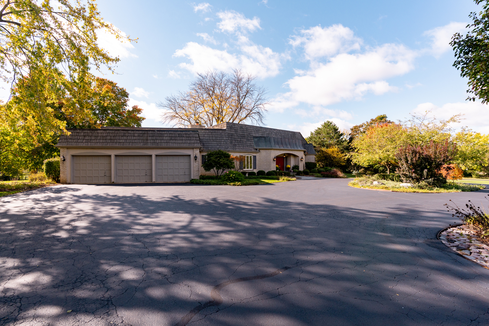 Barrington, Illinois, 60010, United States, 5 Bedrooms Bedrooms, ,5 BathroomsBathrooms,Residential,Active,1970989