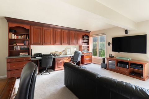 Tiny photo for 418 W County Line Road, Barrington, IL 60010 (MLS # 12481828)