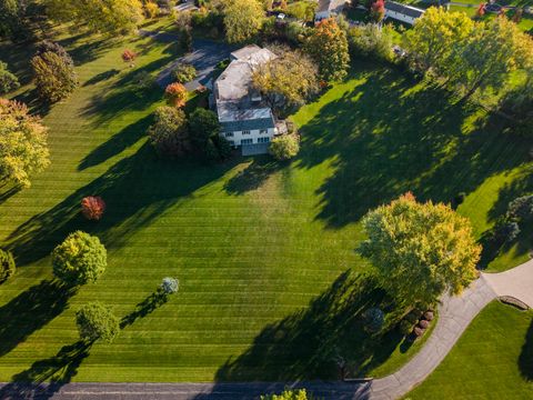 Tiny photo for 418 W County Line Road, Barrington, IL 60010 (MLS # 12481828)