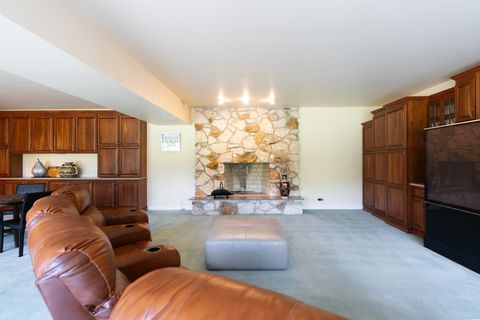 Tiny photo for 418 W County Line Road, Barrington, IL 60010 (MLS # 12481828)