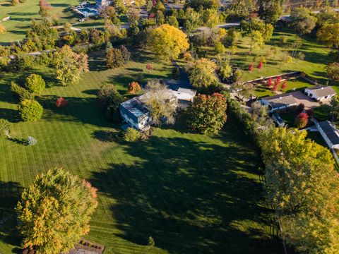 Tiny photo for 418 W County Line Road, Barrington, IL 60010 (MLS # 12481828)