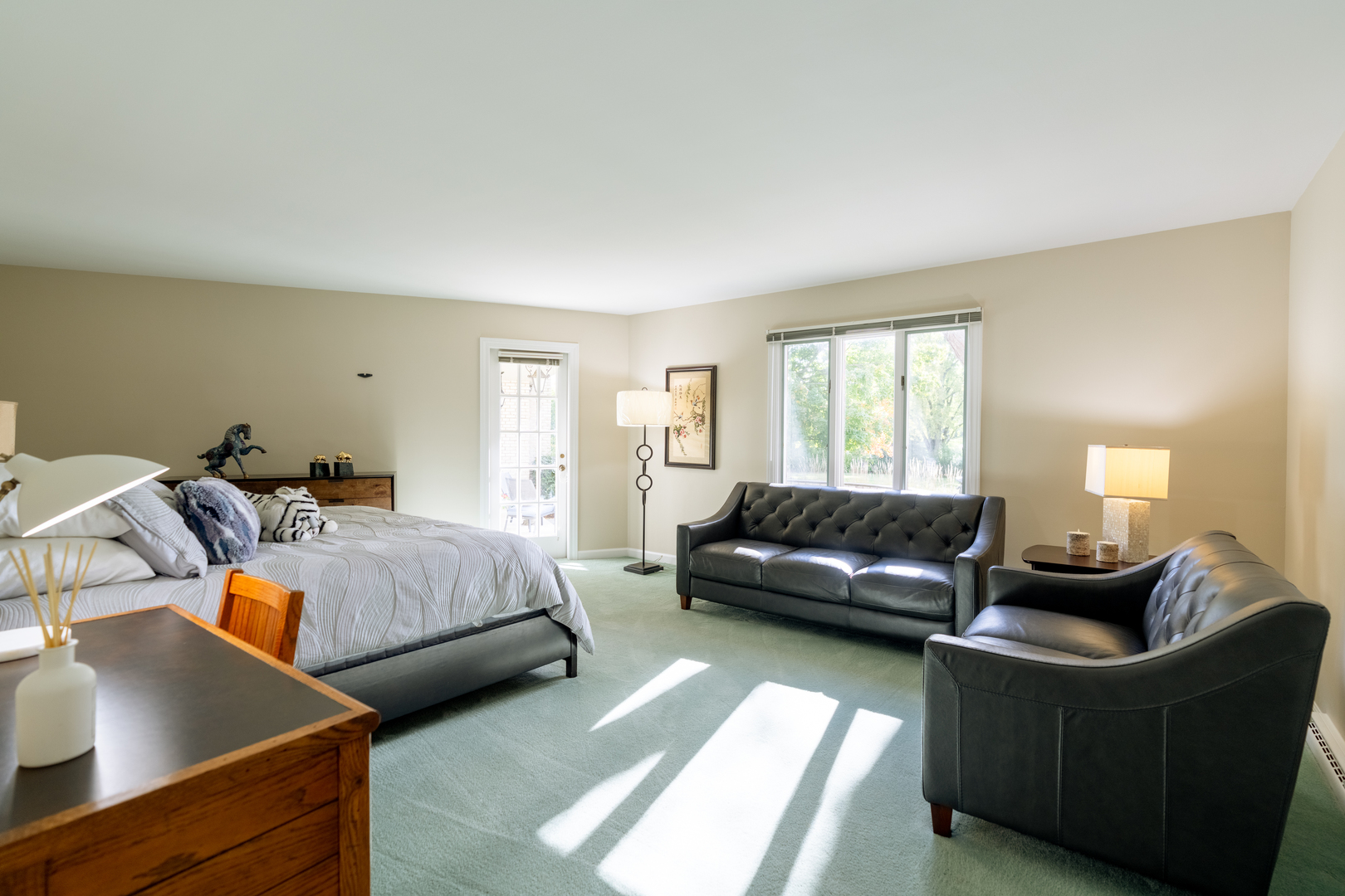 Barrington, Illinois, 60010, United States, 5 Bedrooms Bedrooms, ,5 BathroomsBathrooms,Residential,Active,1970989