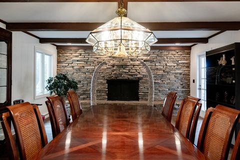 Tiny photo for 418 W County Line Road, Barrington, IL 60010 (MLS # 12481828)