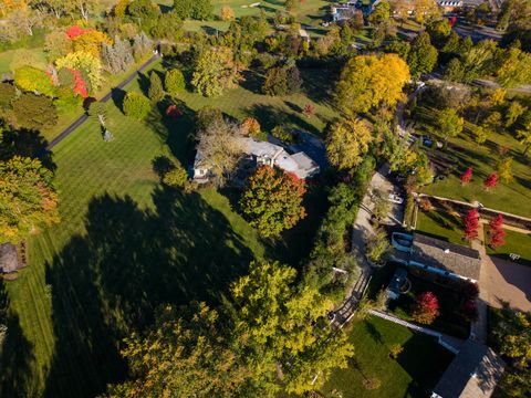 Tiny photo for 418 W County Line Road, Barrington, IL 60010 (MLS # 12481828)