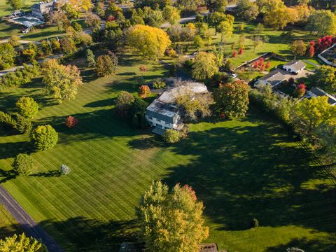 Tiny photo for 418 W County Line Road, Barrington, IL 60010 (MLS # 12481828)