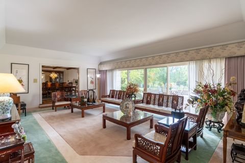 Tiny photo for 418 W County Line Road, Barrington, IL 60010 (MLS # 12481828)