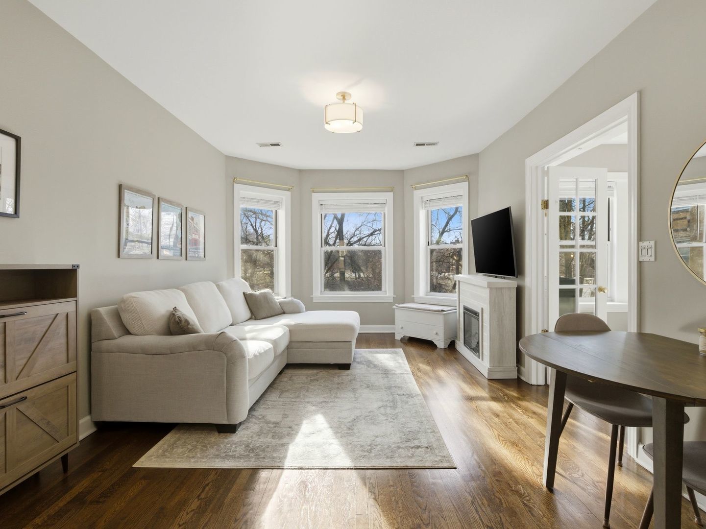 2579 W Montrose Avenue 2N