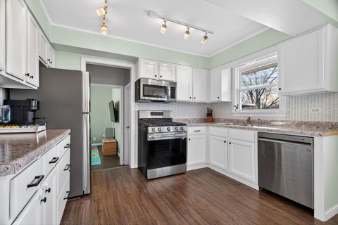 Tiny photo for 6935 W 115th Place, Worth, IL 60482 (MLS # 12563768)