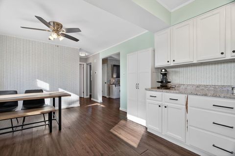 Tiny photo for 6935 W 115th Place, Worth, IL 60482 (MLS # 12563768)