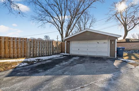 Tiny photo for 6935 W 115th Place, Worth, IL 60482 (MLS # 12563768)
