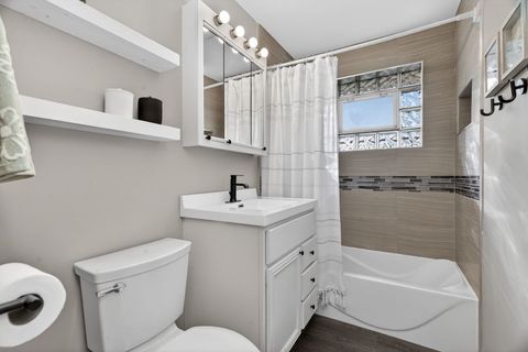 Tiny photo for 6935 W 115th Place, Worth, IL 60482 (MLS # 12563768)