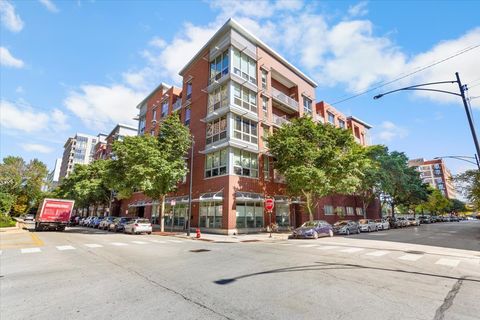2037 S Indiana Avenue Chicago IL 60616
