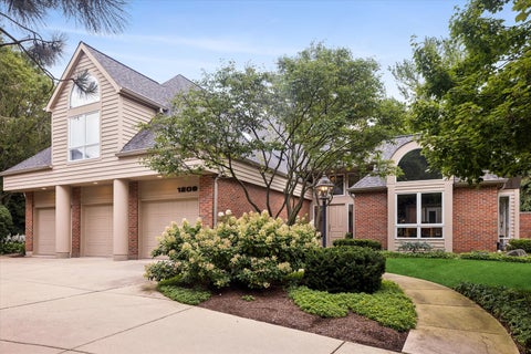 Photo of 1208 Fox Trail Court, Naperville, IL 60540 (MLS # 12741088)