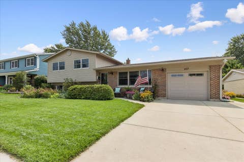 407 W Tanglewood Drive, Arlington Heights, IL 60004 - #: 12669457