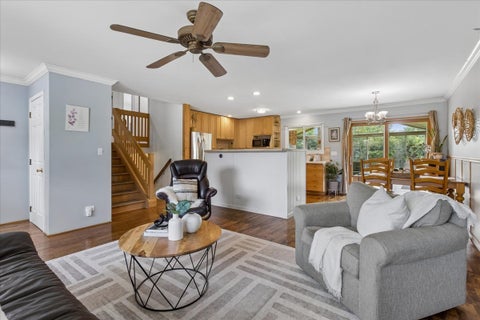 Tiny photo for 407 W Tanglewood Drive, Arlington Heights, IL 60004 (MLS # 12669457)
