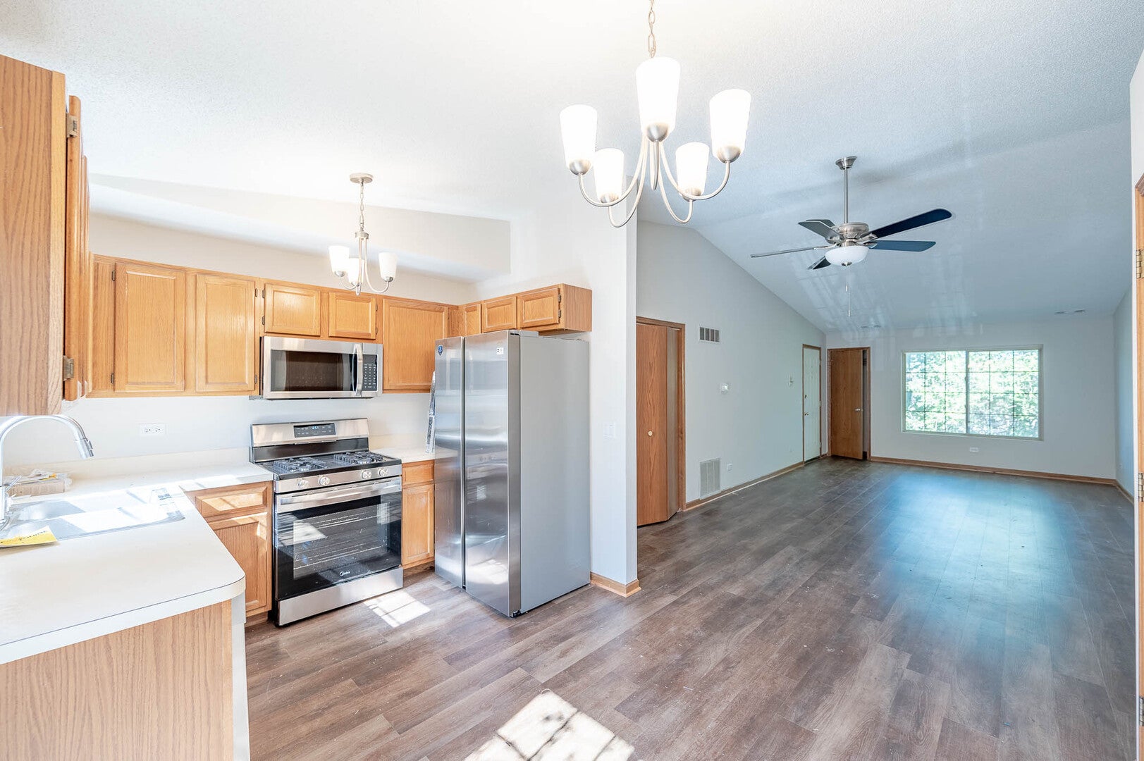 529 E 9th Street 2