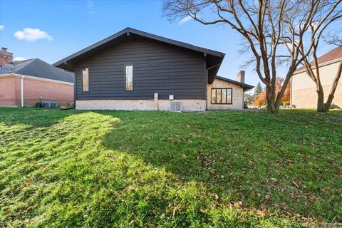 Tiny photo for 17201 Bennett Avenue, South Holland, IL 60473 (MLS # 12527312)