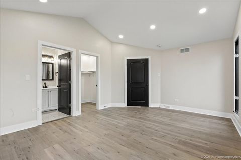 Tiny photo for 17201 Bennett Avenue, South Holland, IL 60473 (MLS # 12527312)