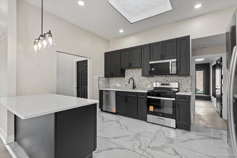 Tiny photo for 17201 Bennett Avenue, South Holland, IL 60473 (MLS # 12527312)