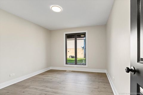 Tiny photo for 17201 Bennett Avenue, South Holland, IL 60473 (MLS # 12527312)