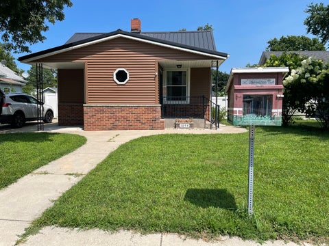 Tiny photo for 1054 Creve Coeur Street, Lasalle, IL 61301 (MLS # 12702916)