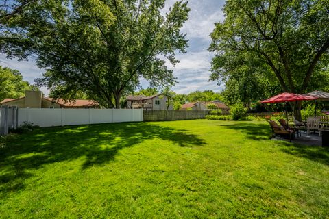 Tiny photo for 30w071 Elmwood Court, Warrenville, IL 60555 (MLS # 12666187)