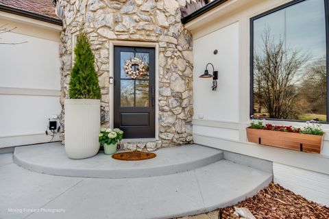 Tiny photo for 674 Plum Tree Road, Barrington Hills, IL 60010 (MLS # 12607289)