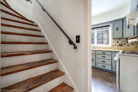 Tiny photo for 6738 N Ionia Avenue, Chicago, IL 60646 (MLS # 12551811)