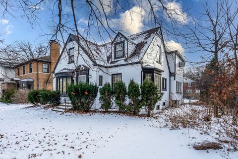 6738 N Ionia Avenue Chicago IL 60646