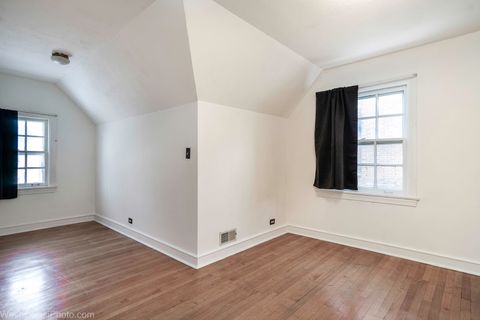 Tiny photo for 6738 N Ionia Avenue, Chicago, IL 60646 (MLS # 12551811)