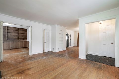 Tiny photo for 6738 N Ionia Avenue, Chicago, IL 60646 (MLS # 12551811)