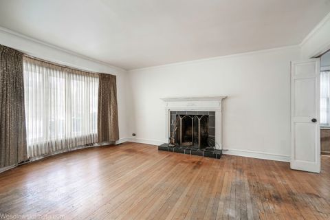 Tiny photo for 6738 N Ionia Avenue, Chicago, IL 60646 (MLS # 12551811)