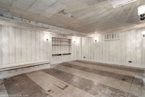 Tiny photo for 6738 N Ionia Avenue, Chicago, IL 60646 (MLS # 12551811)