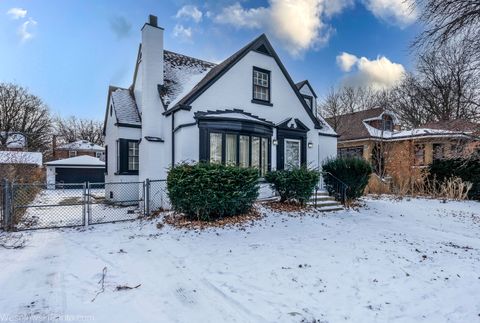 Tiny photo for 6738 N Ionia Avenue, Chicago, IL 60646 (MLS # 12551811)