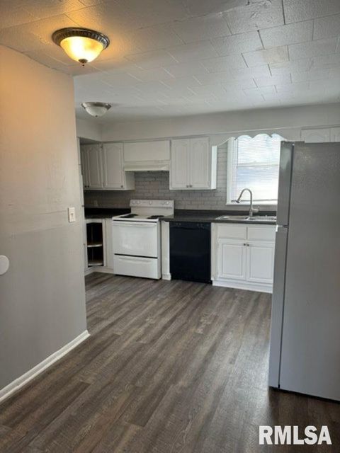 Tiny photo for 604 W 2ND Avenue, Milan, IL 61264 (MLS # QC4269173)