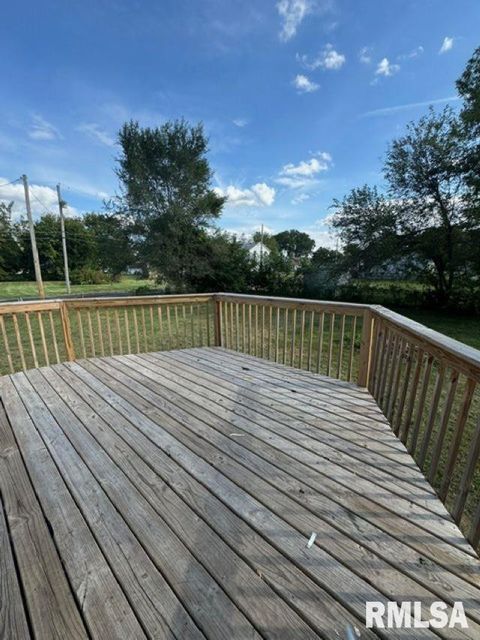 Tiny photo for 604 W 2ND Avenue, Milan, IL 61264 (MLS # QC4269173)