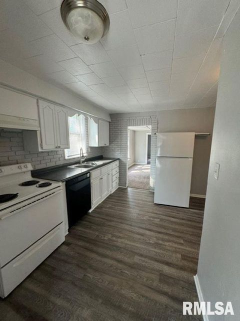 Tiny photo for 604 W 2ND Avenue, Milan, IL 61264 (MLS # QC4269173)