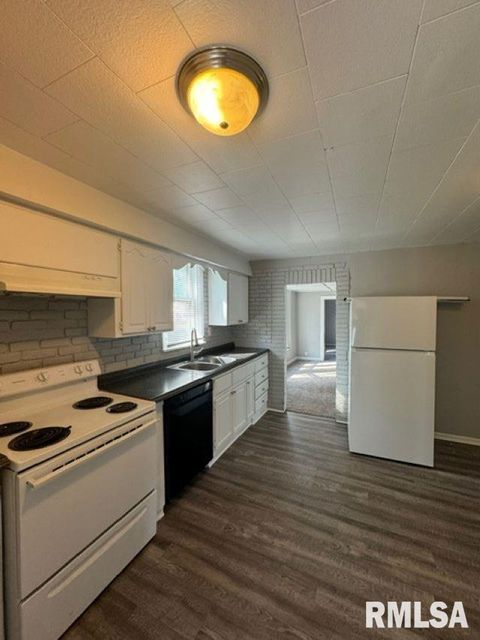 Tiny photo for 604 W 2ND Avenue, Milan, IL 61264 (MLS # QC4269173)