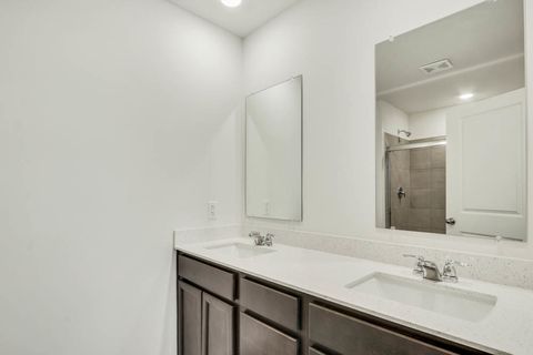 Tiny photo for 569 yosemite Way, Mundelein, IL 60060 (MLS # 12536228)