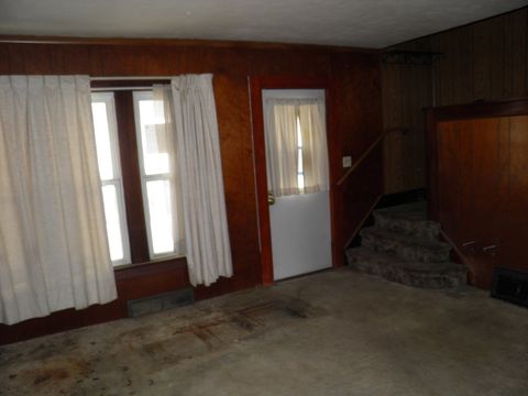 Tiny photo for 3103 Davenport Avenue, Davenport, IA 52803 (MLS # 12591069)