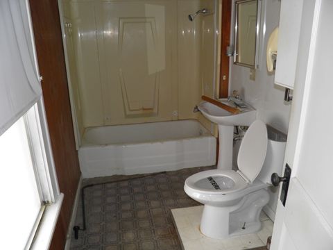 Tiny photo for 3103 Davenport Avenue, Davenport, IA 52803 (MLS # 12591069)