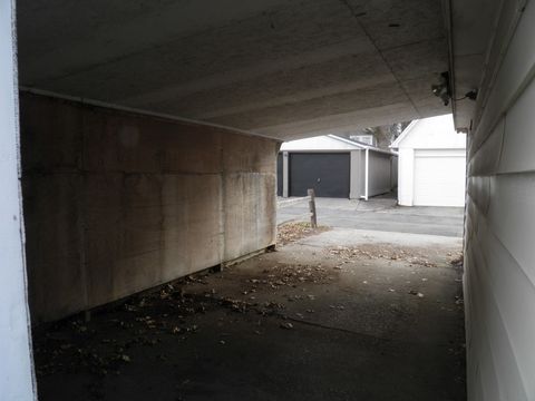 Tiny photo for 3103 Davenport Avenue, Davenport, IA 52803 (MLS # 12591069)