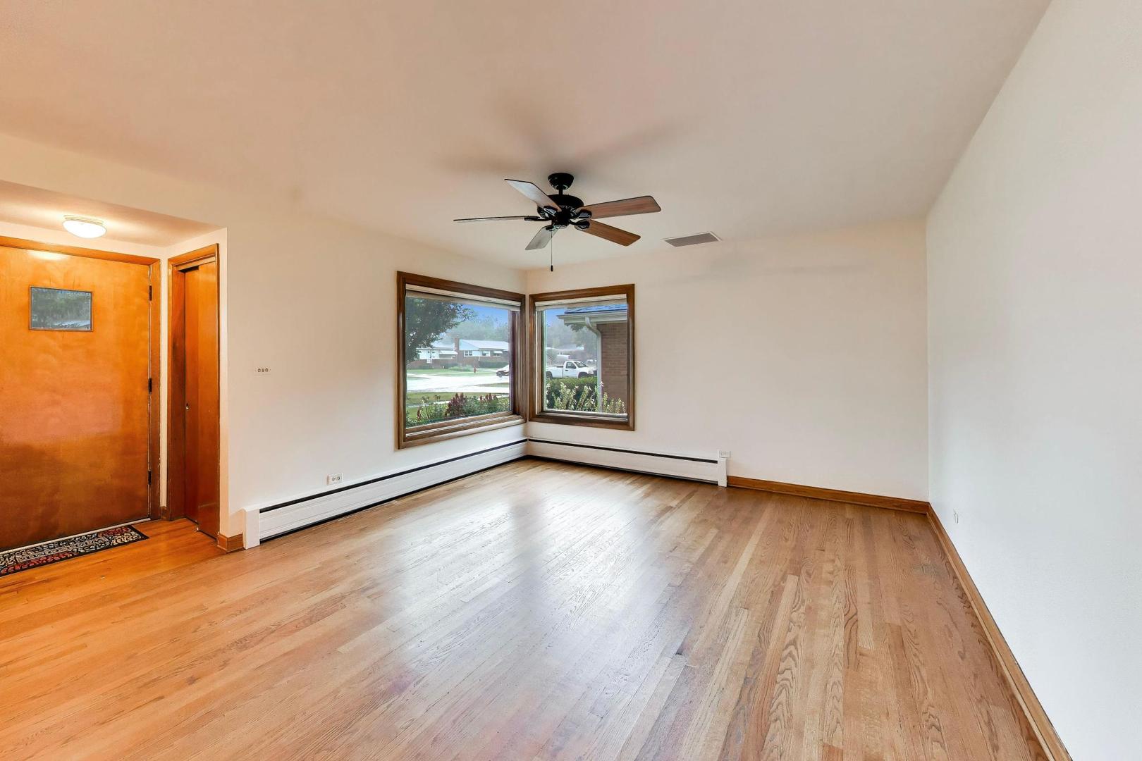 108 S Mount Prospect Road
