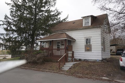 Photo of 109 S Washington Street, Sparta, IL 62286 (MLS # 12580434)