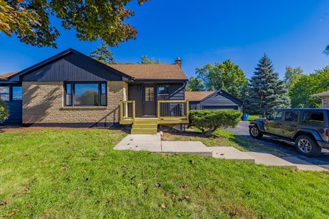 Tiny photo for 2N579 Bloomingdale Road, Glendale Heights, IL 60139 (MLS # 12515320)