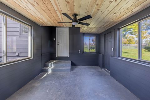 Tiny photo for 2N579 Bloomingdale Road, Glendale Heights, IL 60139 (MLS # 12515320)